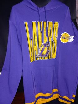 Lakers sweater size L