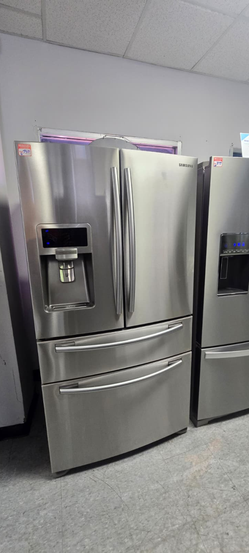 Samsung 4‑Door French Door Fridge – Stainless, Ice/Water Dispenser