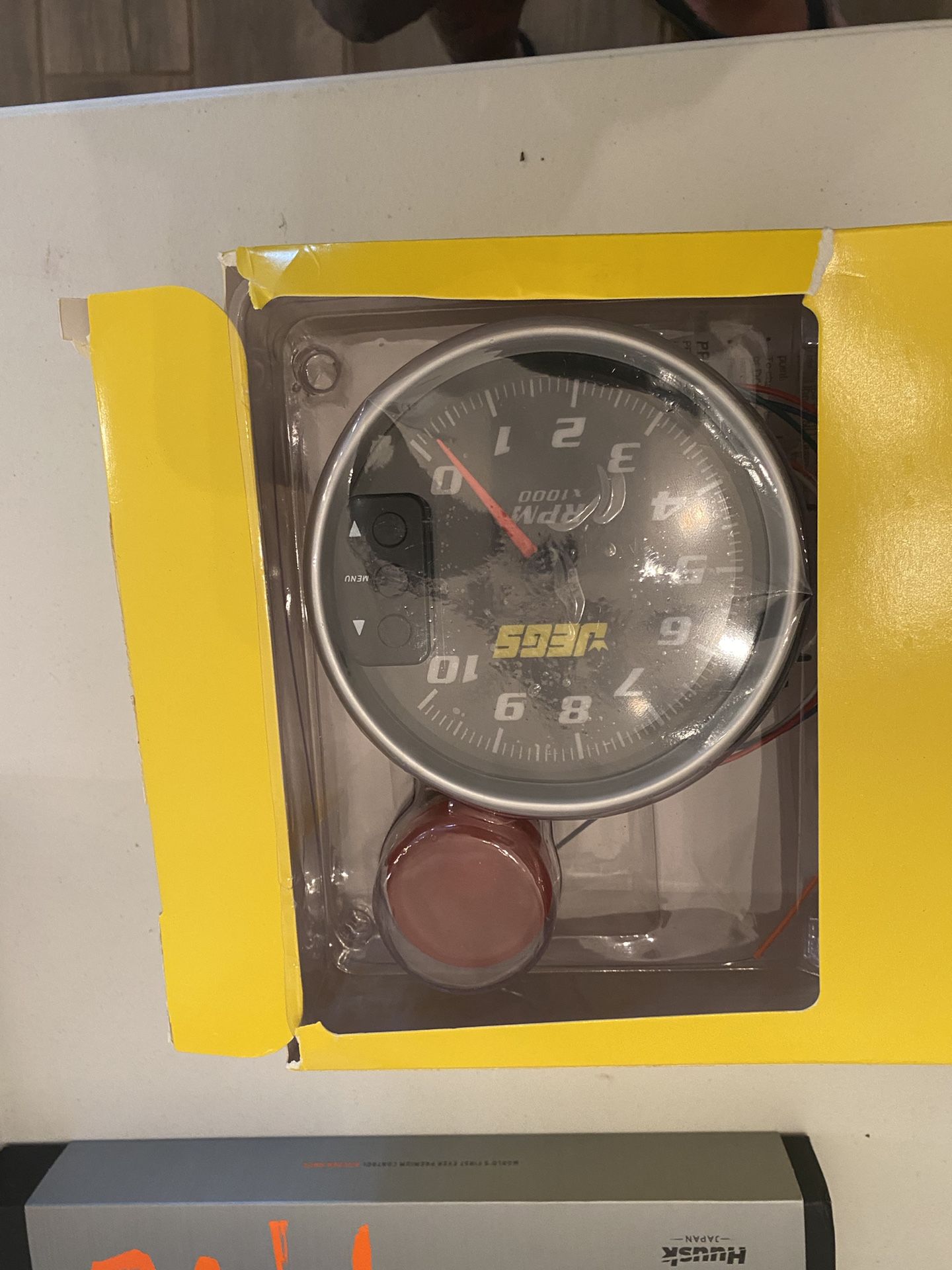 Jegs Tachometer With Shift Light
