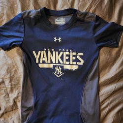 New York Yankees Under Armour Heat Gear Youth Tshirt 