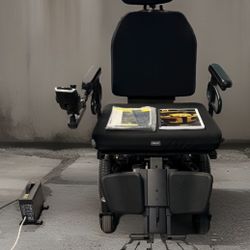 Quantum Q6 Edge HD Power Wheelchair Tilt & Legs