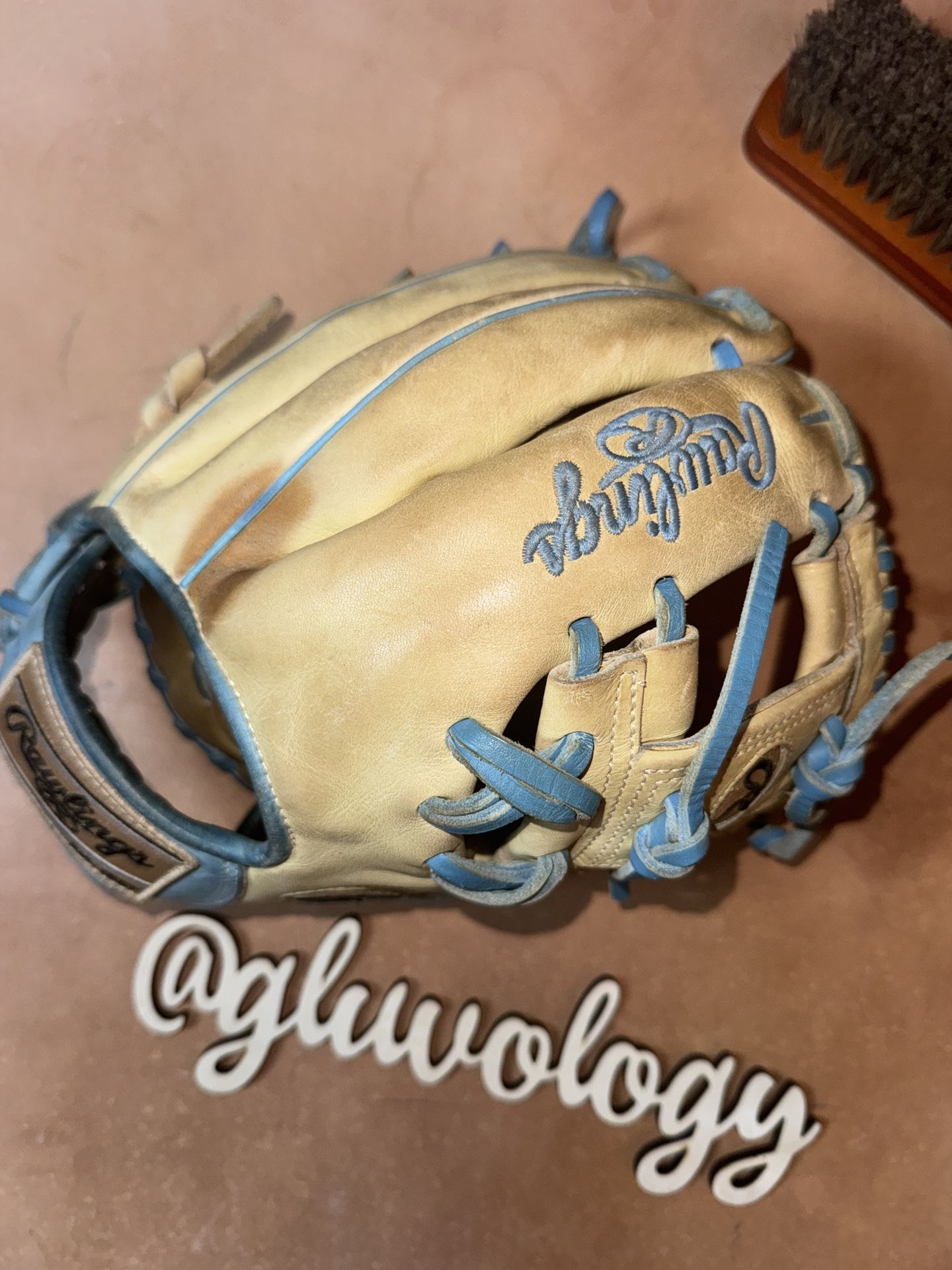 Rawlings Heart of the Hide – PRO204-2 11.5” Infield Glove (Blonde)