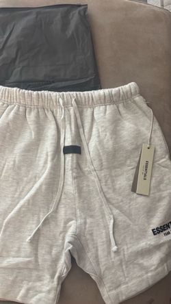 gray essential shorts size small in men’s