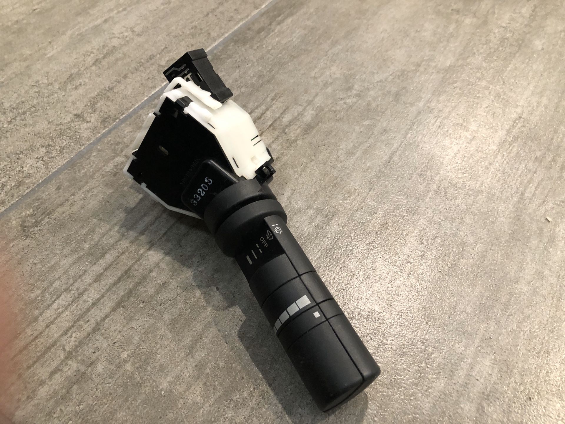 05 06 NISSAN ALTIMA WINDSHIELD WIPER SWITCH OEM 25260EA00B