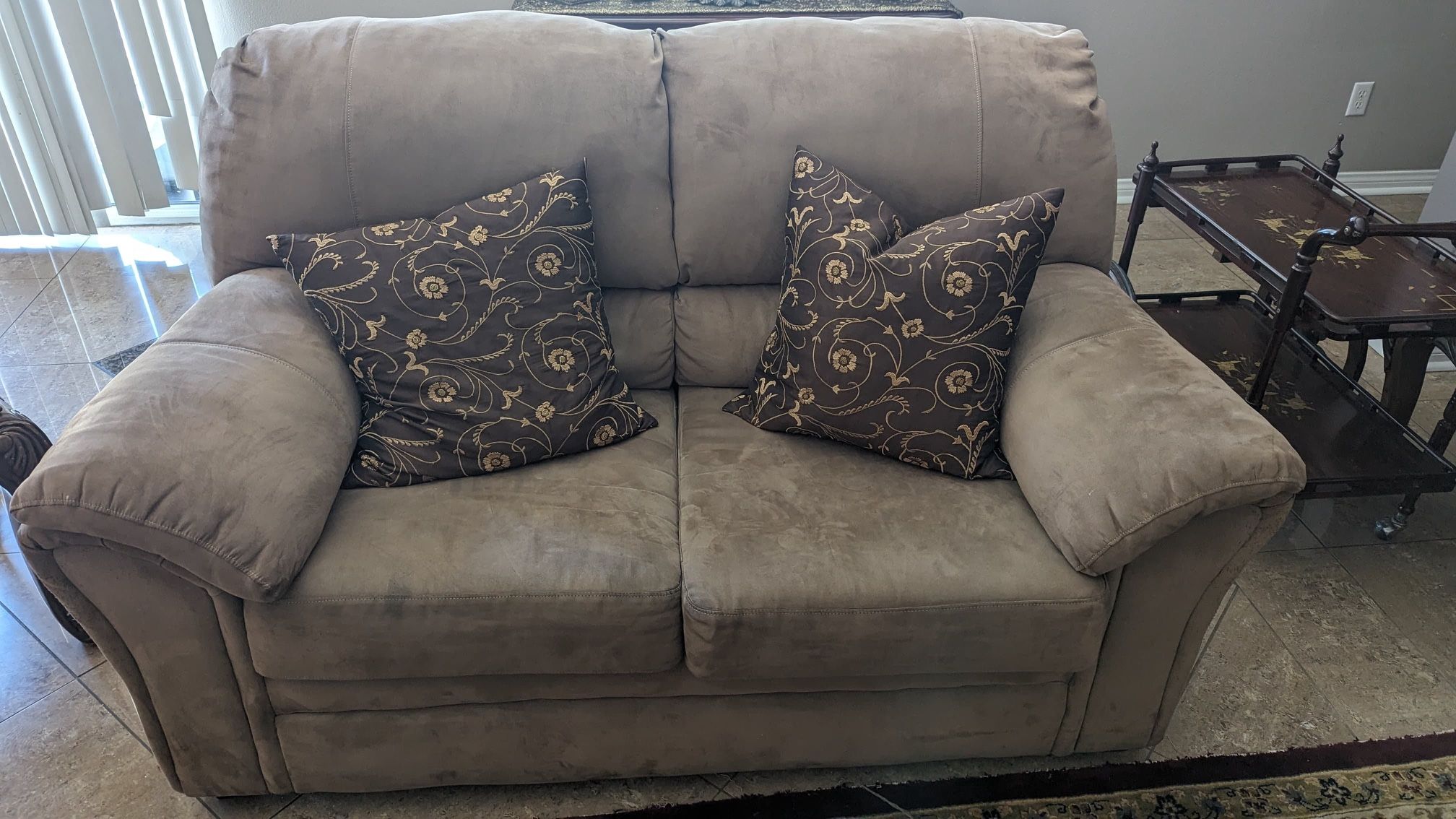 2 Piece Microfiber Couch Set With Recliner 