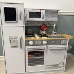 Kids play kitchen