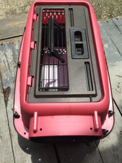 Pre-Owned, PETMATE, 2 door kennel, Pet/Dog Carrier