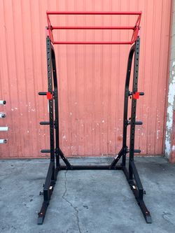 Squat Rack W/ 3 Level Pull up Bars