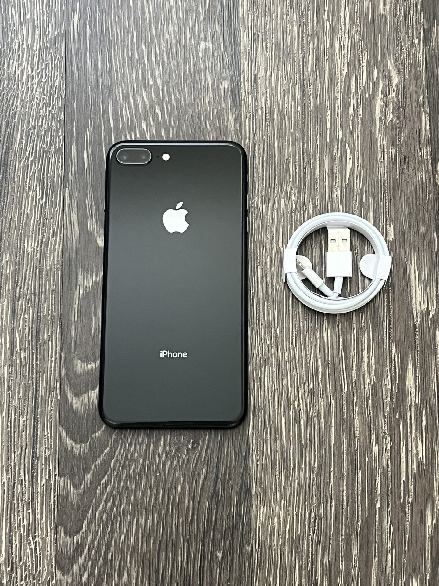 iPhone 8 Plus UNLOCKED FOR ANY CARRIER!