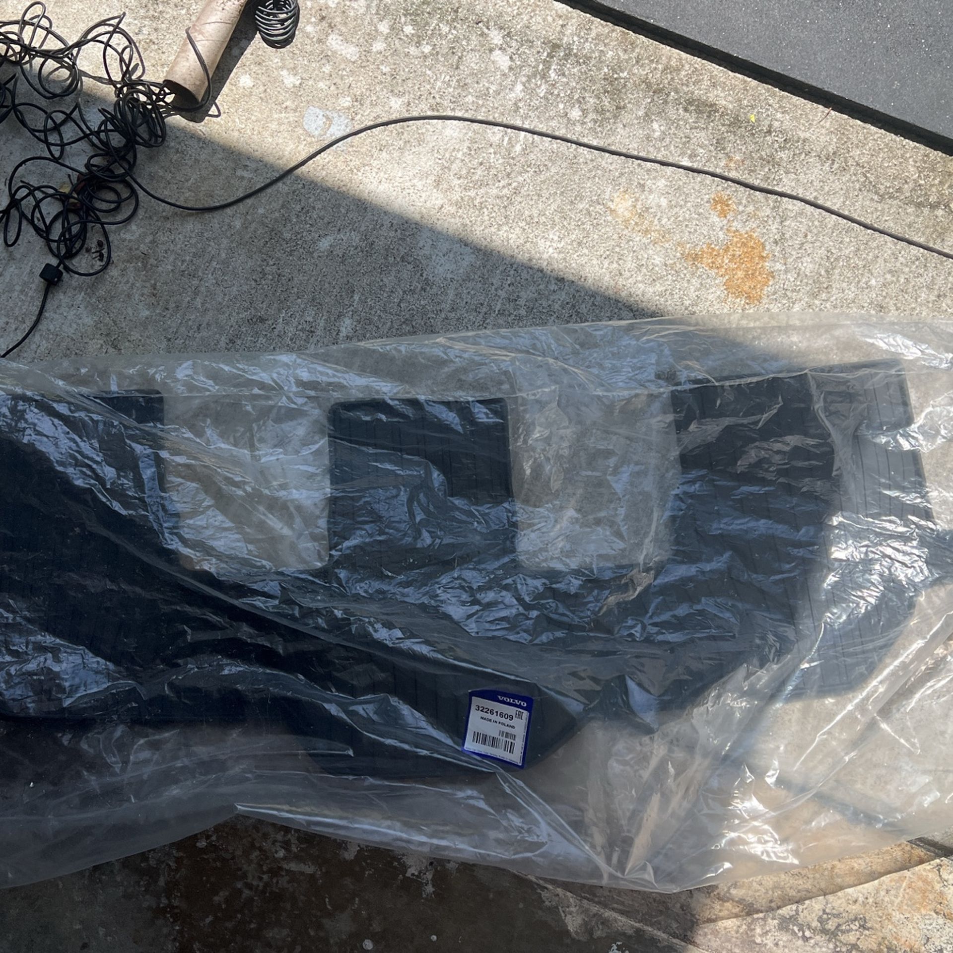 XC90 3rd-row molded / rubber floor mat