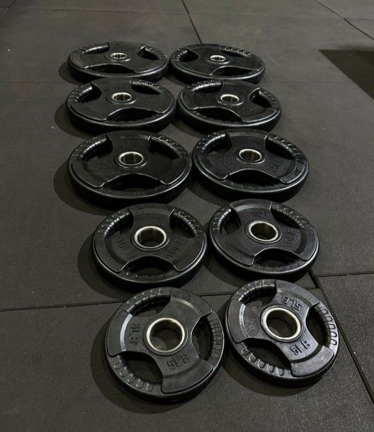 Brand New Olympic Rubber Coated Tri Grip Weight Plates Set 245lbs FIRM PRICE 