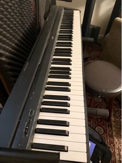 Yamaha 88 keys piano with stand