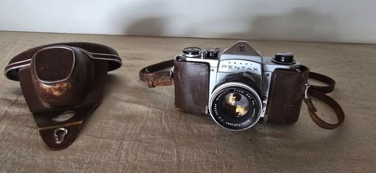 ASAHI Pentax H2 35mm Film Camera with 55mm f/2 Lens & Original Case