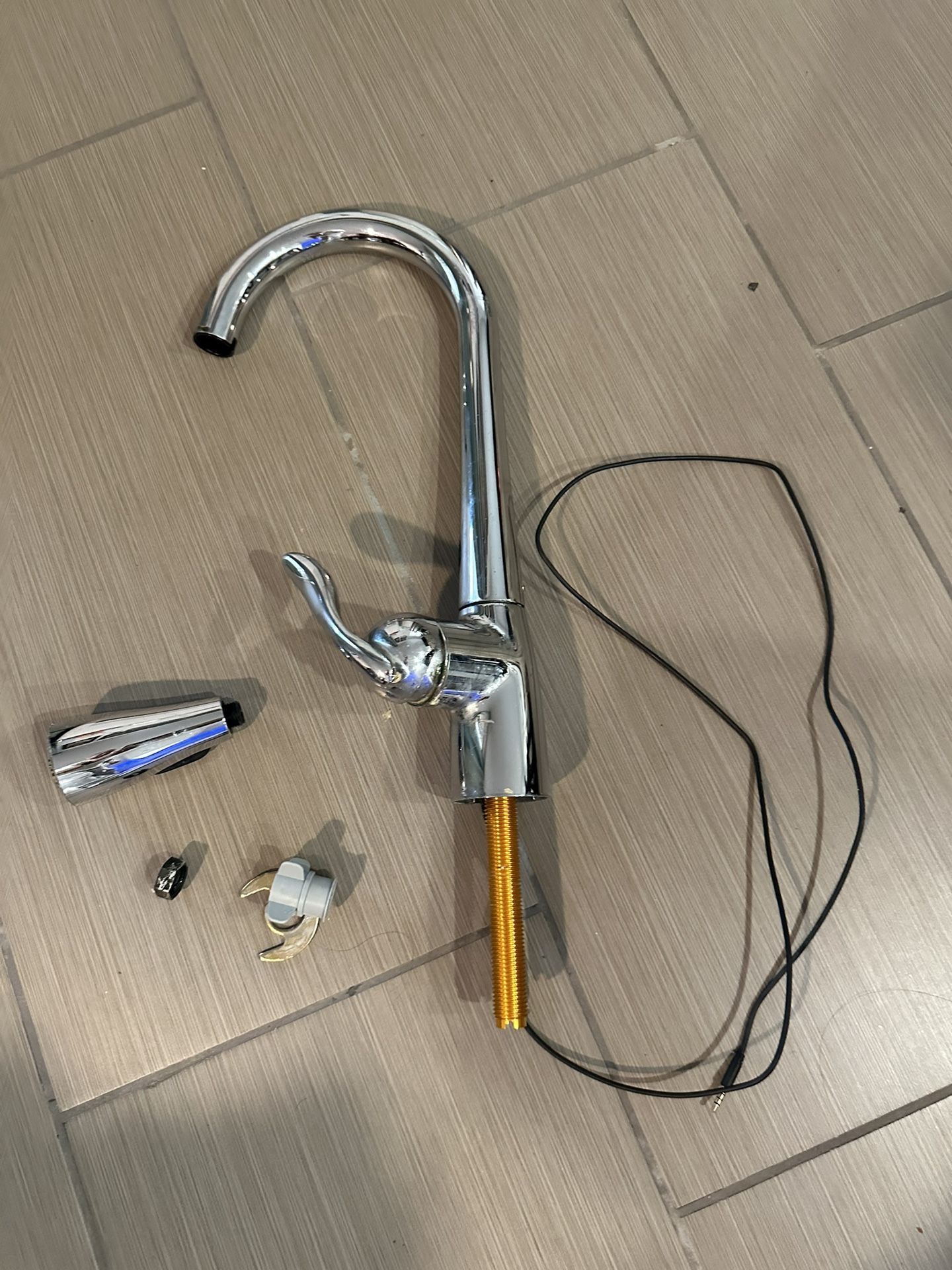 Moen kitchen sink faucet