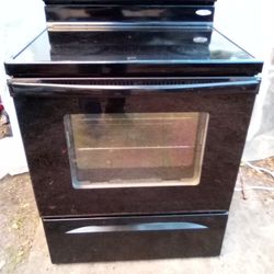 Electric Range.. Like New.