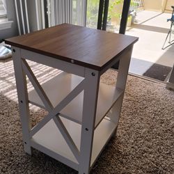 Brand New Sophia & William Farmhouse End Table Living Room