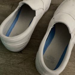 Nike tennis shoes