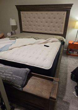 Cali king bed set w/ mattress