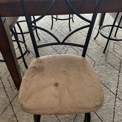 Dining Table & Chairs