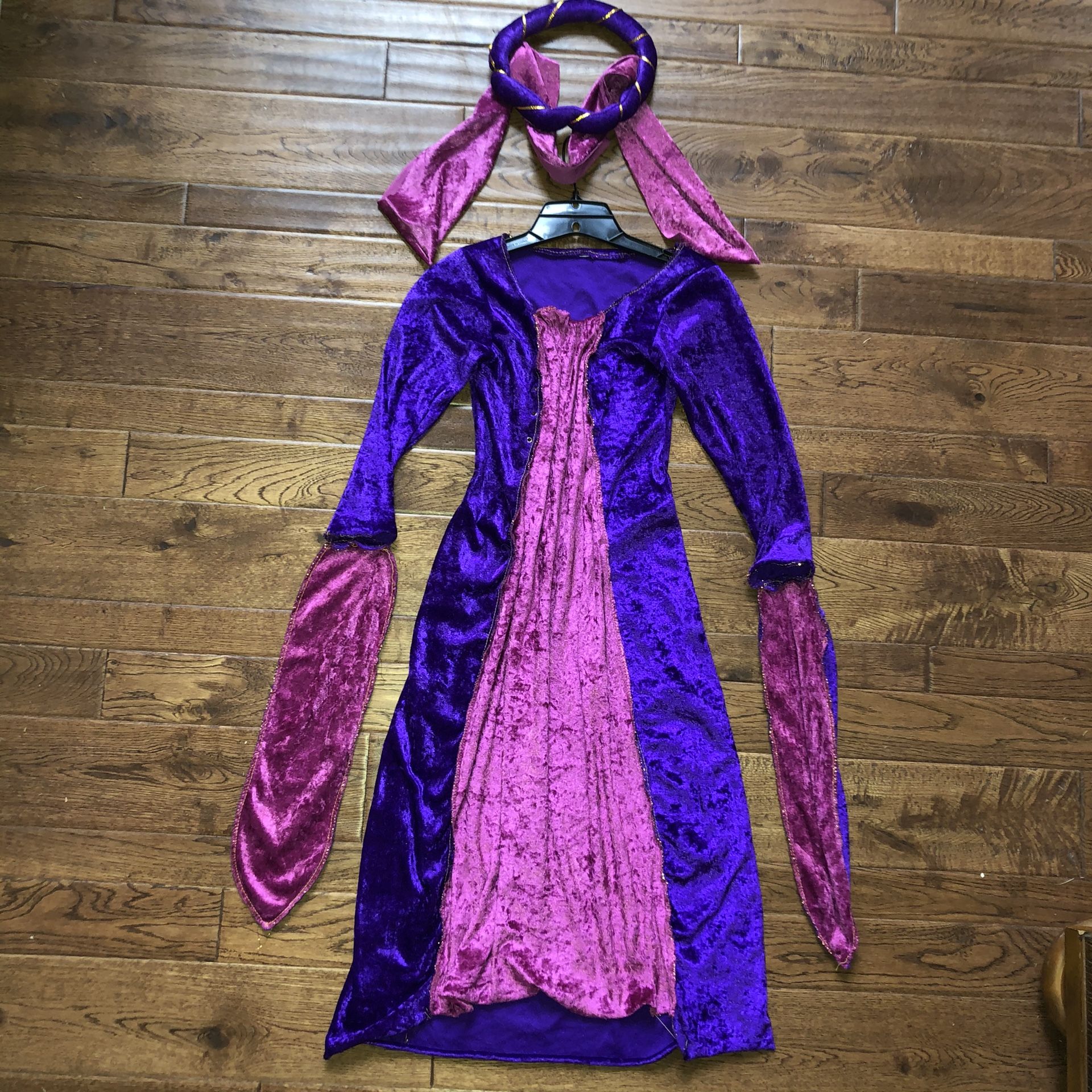 Youth girls Princess Halloween costume dress up