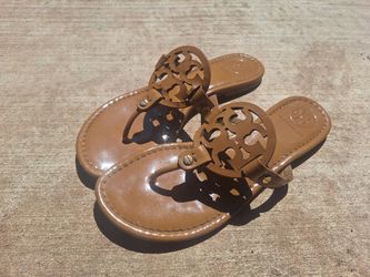 Tory Burch Sandals (Tan, Size 7)