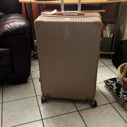 28 Inches (large) Check In Travelers Luggage 