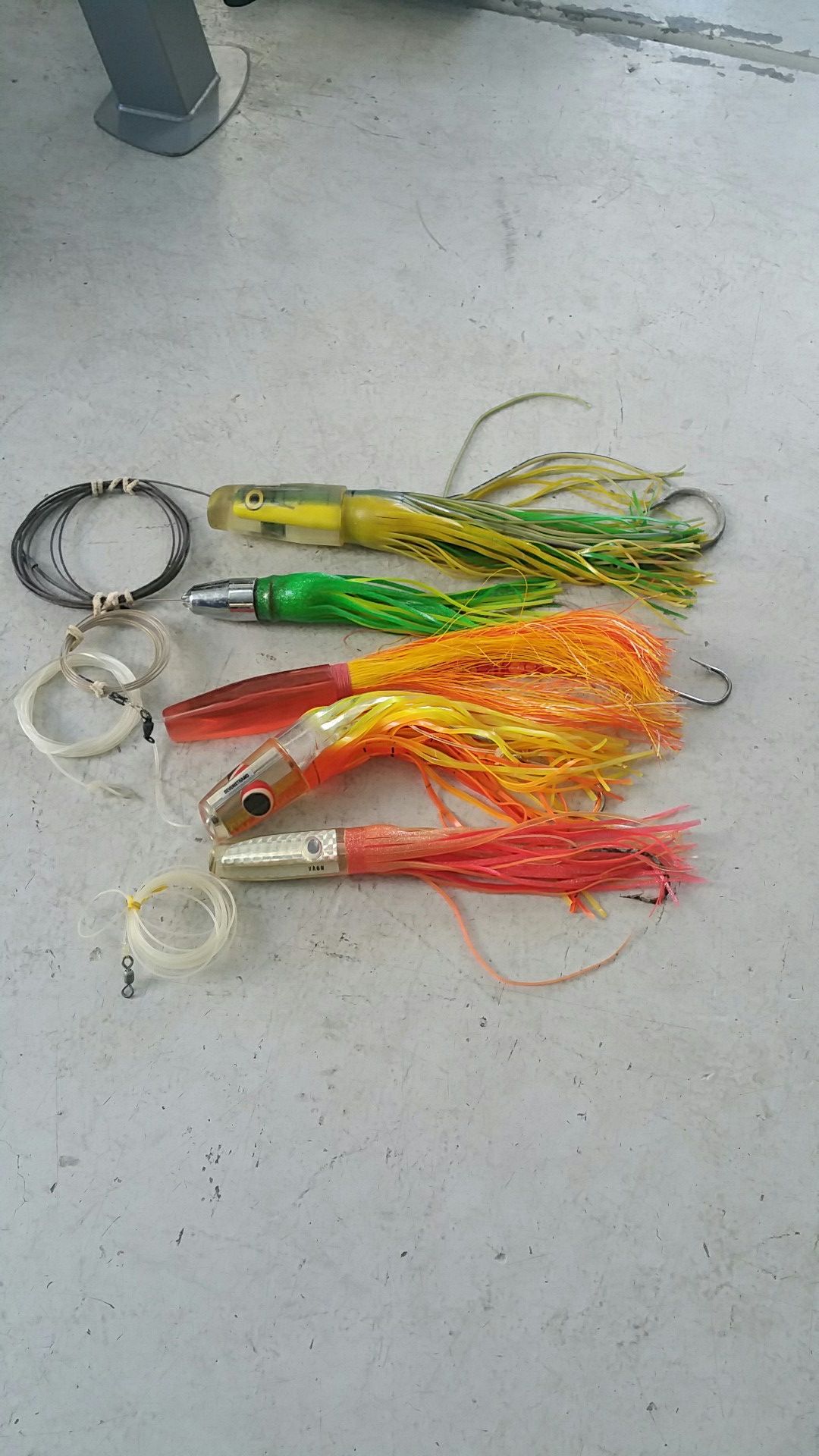 Saltwater fishing lures