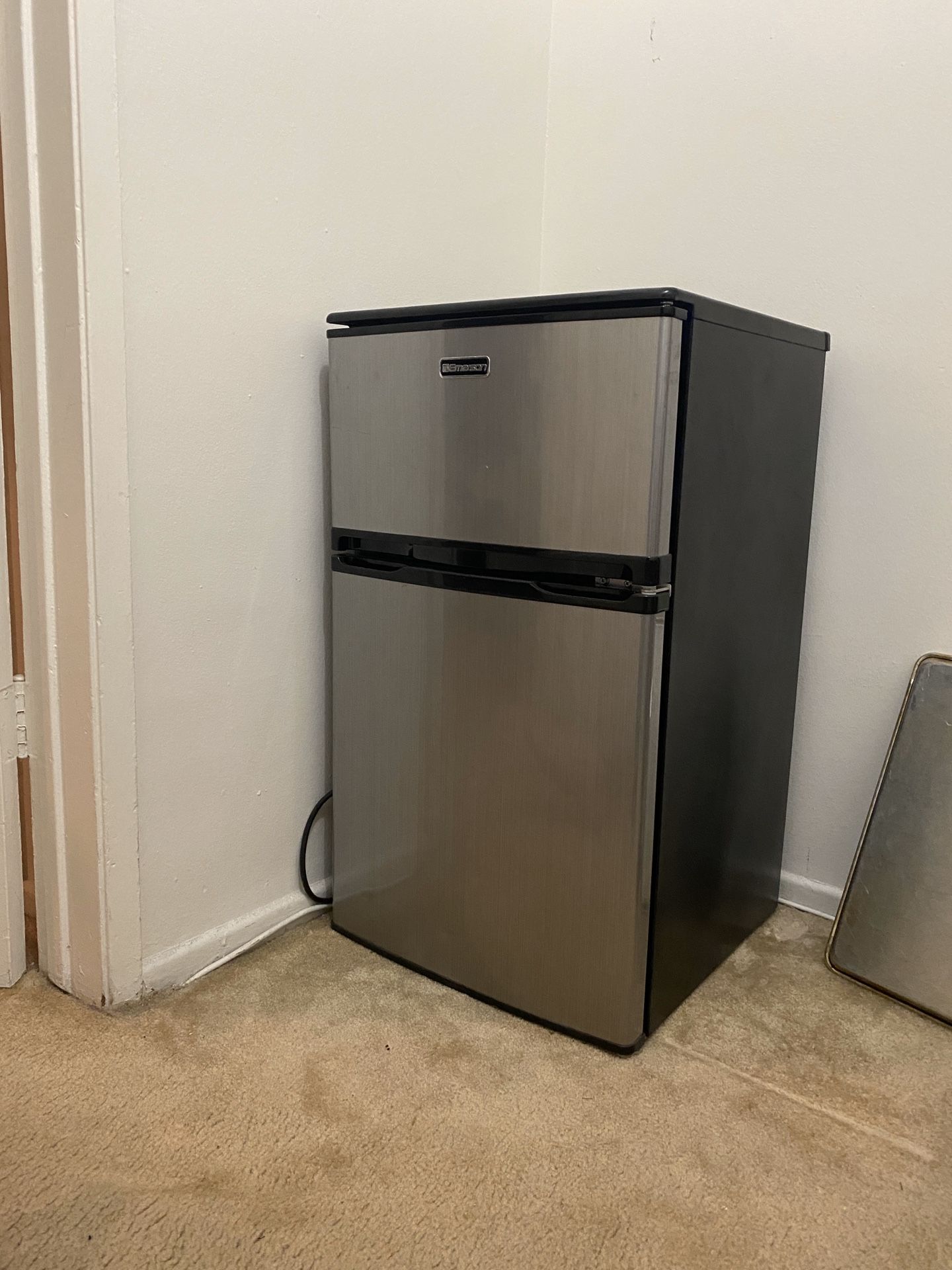 Emerson Mini Fridge for Sale in Los Angeles, CA OfferUp