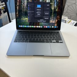 MacBook Air 13 inch 2022 M2 256 SSD With Apple Care Till December 