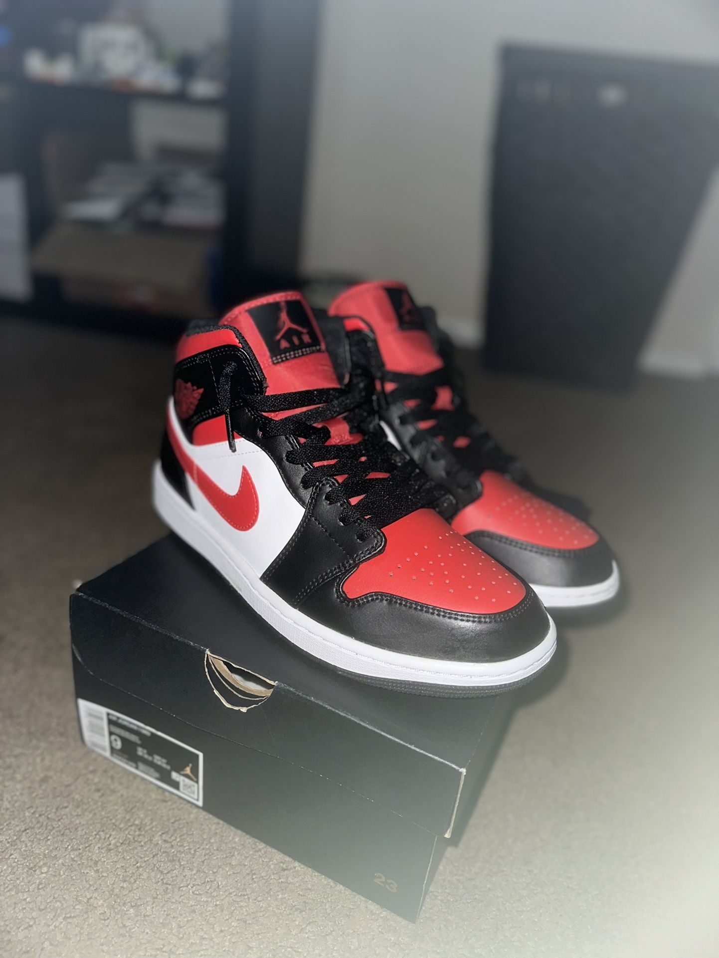 Jordan 1 Mid “Fire Red’s”