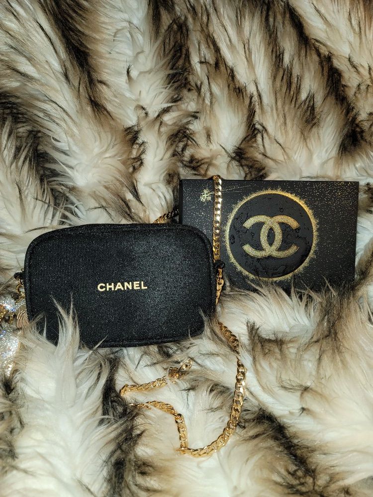 Authentic Chanel "Camera" Bag