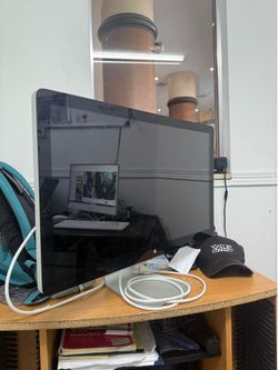 Apple thunderbolt display