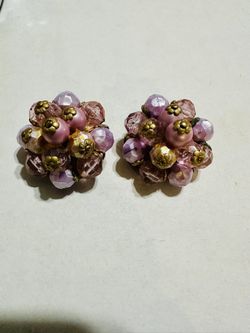 Vintage 50’s Lilac Pearl Gold Tone Clip Earrings 1 stone missing , possibly west Germany  