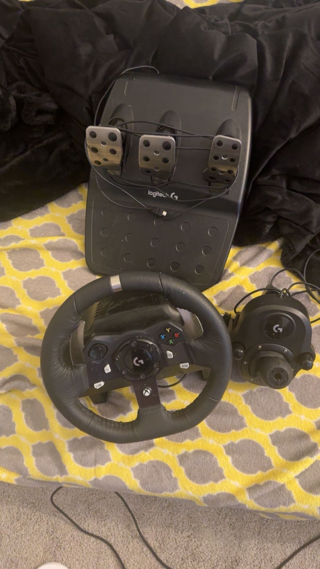 G923 Steering Wheel and Shifter