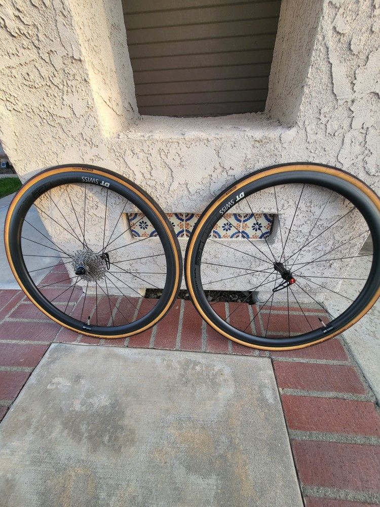 DT SWISS PRC 1450 SPLINE CARBON WHEELSET WITH TIRED