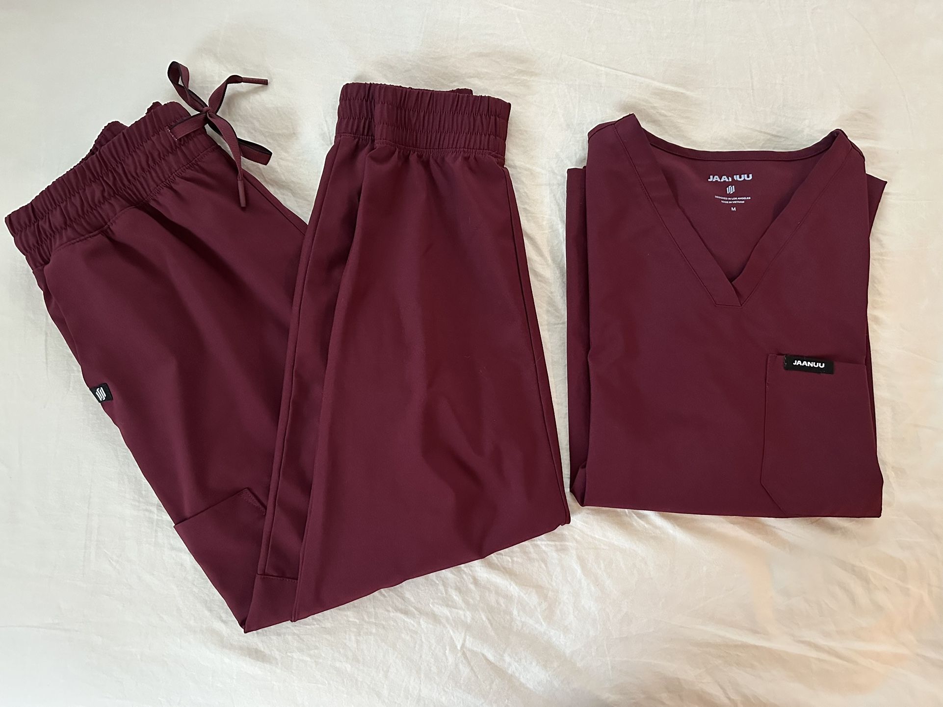 JAANUU Scrubs Set medium