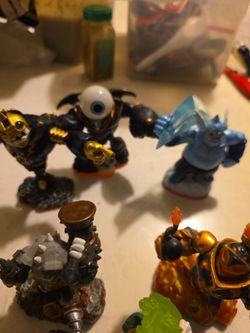 Skylanders figures