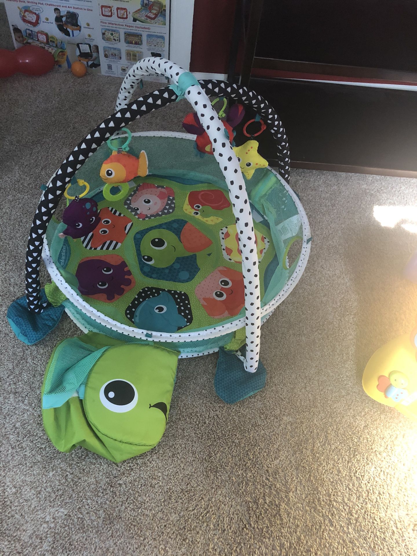 Kids toy with balls