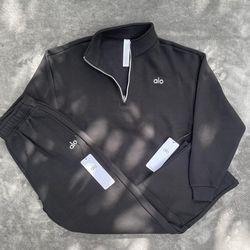 Alo sweatpants and quarter zip set