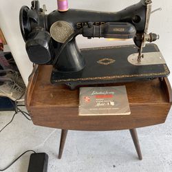 1950S Singer Sewing Machine