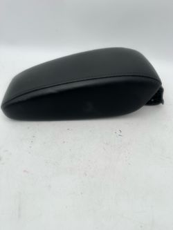 2017-2018 Chevy Cruze Center Console Lid Black Leather Armrest OEM Arm Rest