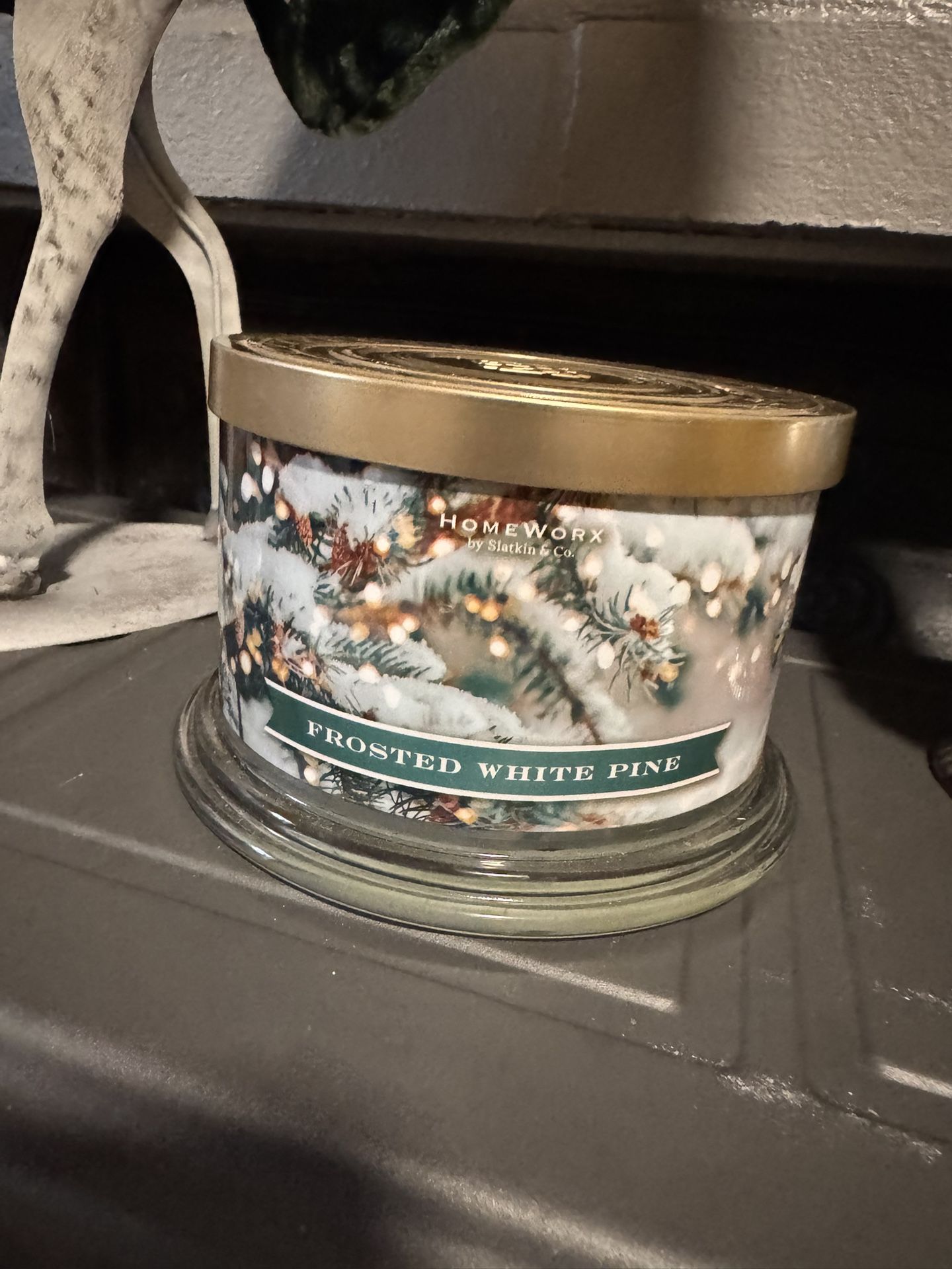 New FROSTED WHITE PINE XL 4 Wick Candle From HOMEWORX BY SLATKIN & CO. Sold Out!