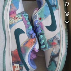 Nike SB Dunk Low Futura Laboratories Bleached Aqua