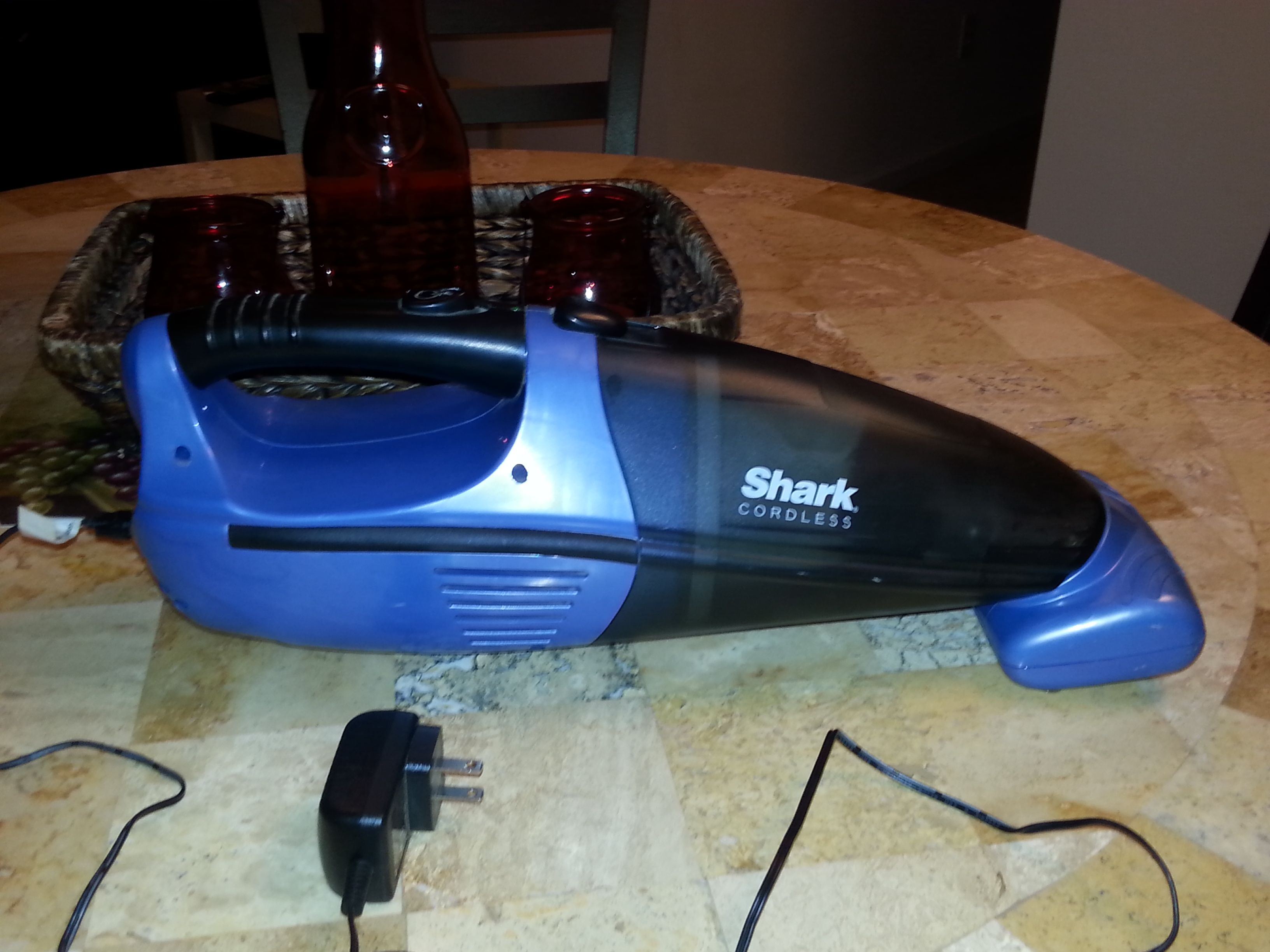 Shark cordless handheld vac