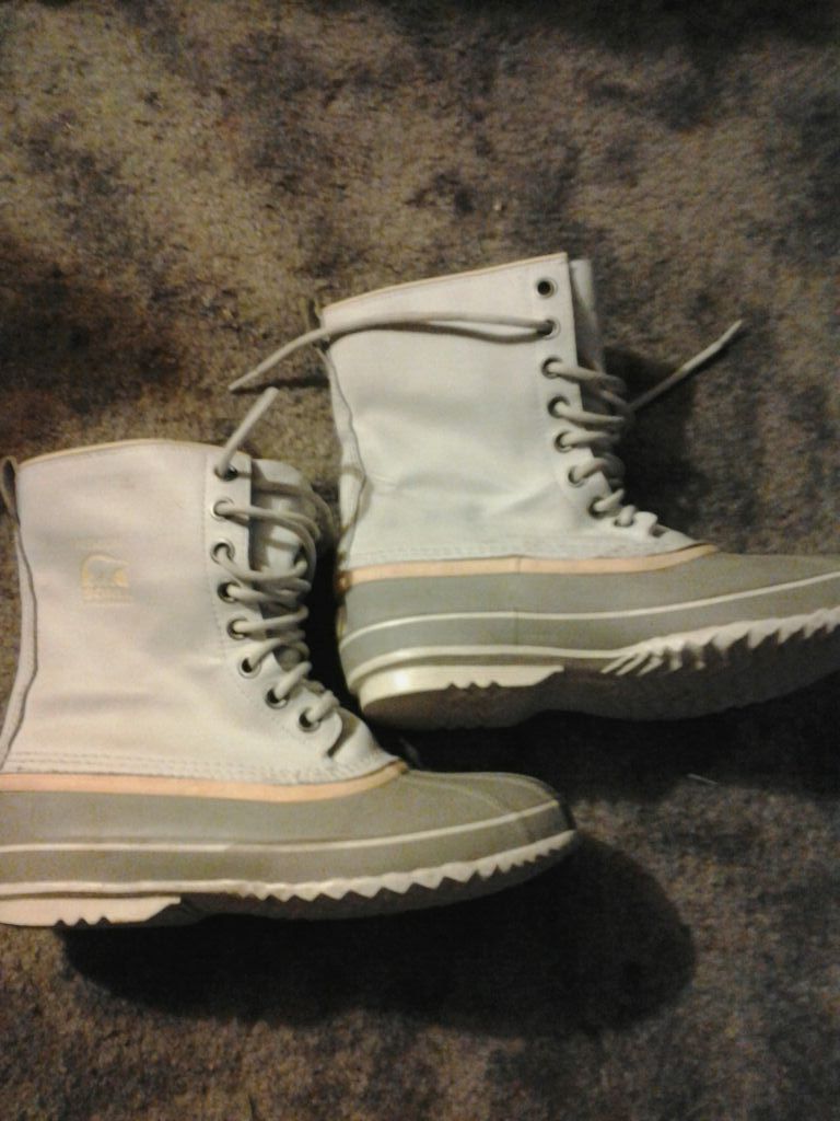 Sorel waterproof boots size 10