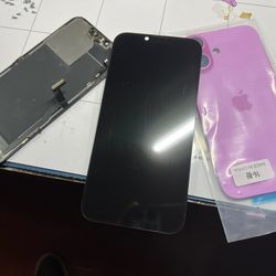 iPhone screens 12,13,14,15,16,17