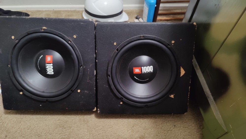 x2 12" JBL 1000watt GT4 Series Subwoofer