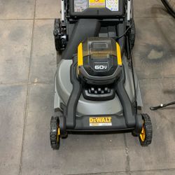 Dewalt, Lawnmower, 60 V Battery Powered Lawnmower