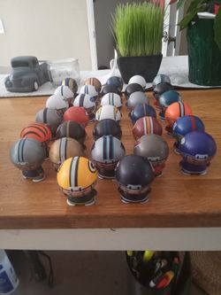 NFL Buildable Figured Set of 32