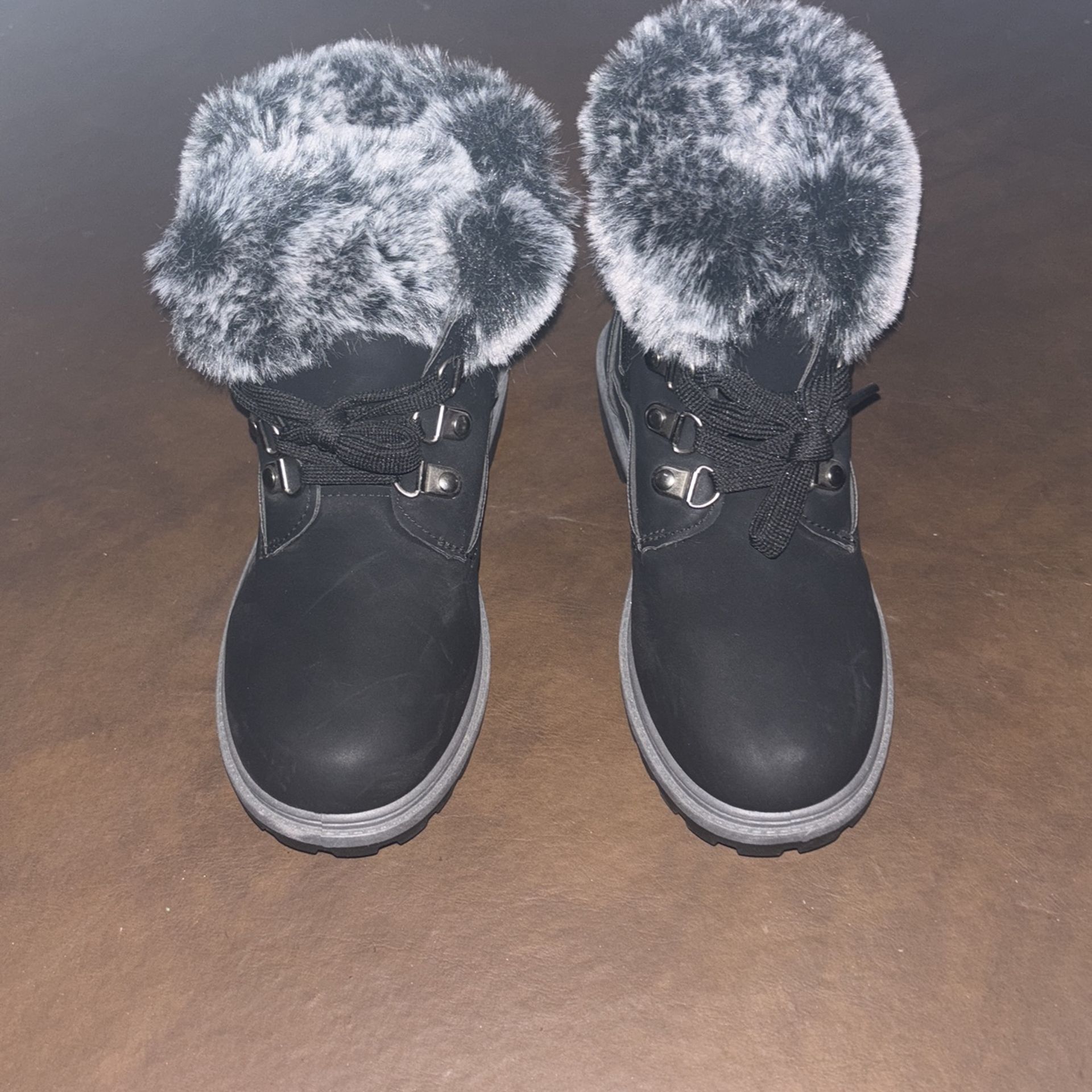 Boots Size 4